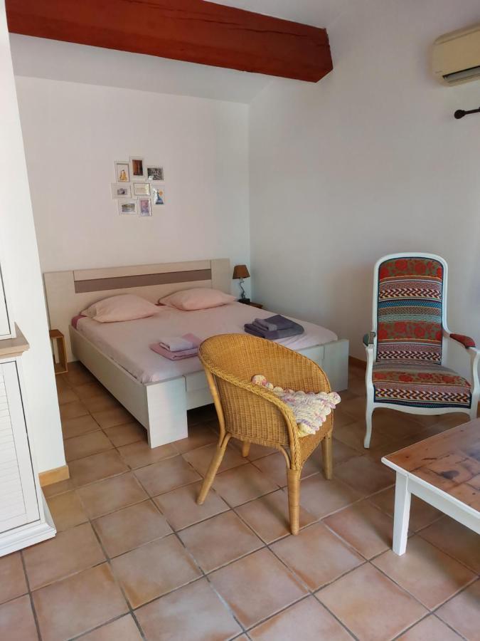 Petite Maison Entre Sanary Et Bandol Kültér fotó